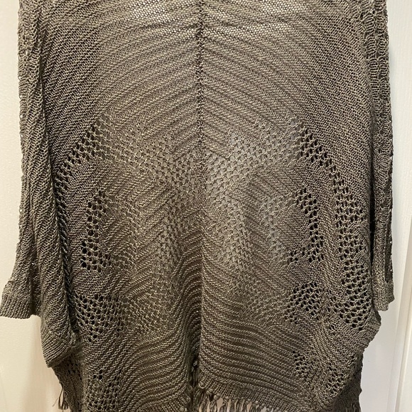 Knit Fringe shrug - Picture 3 of 3